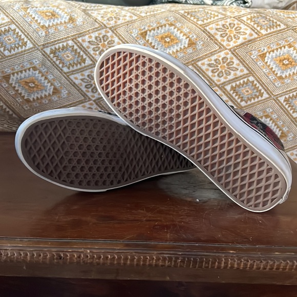 Vans - Picture 2 of 6